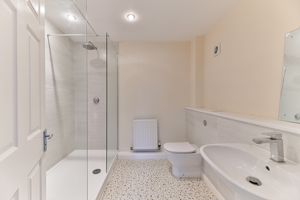 En Suite- click for photo gallery